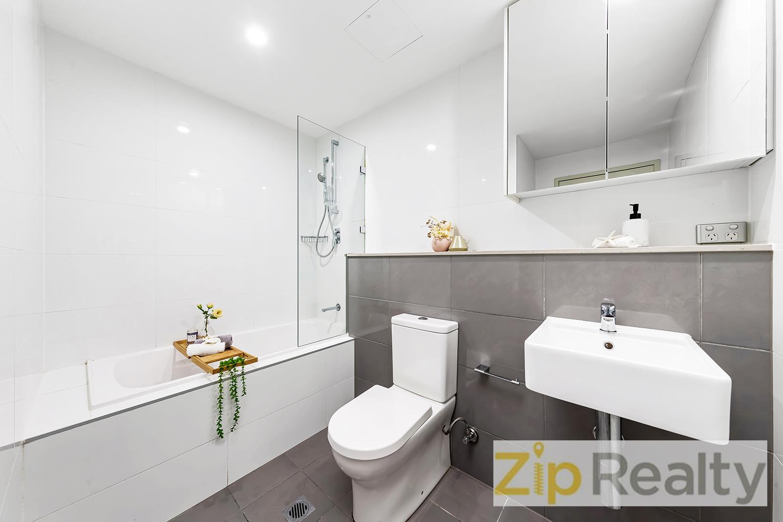 Simple lifestyle and Convenience Location