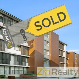 FOR SALE : Excellent Positioned in a Convenient Location